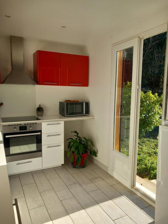 Petit Chalet En Bois Reynès Exteriér fotografie