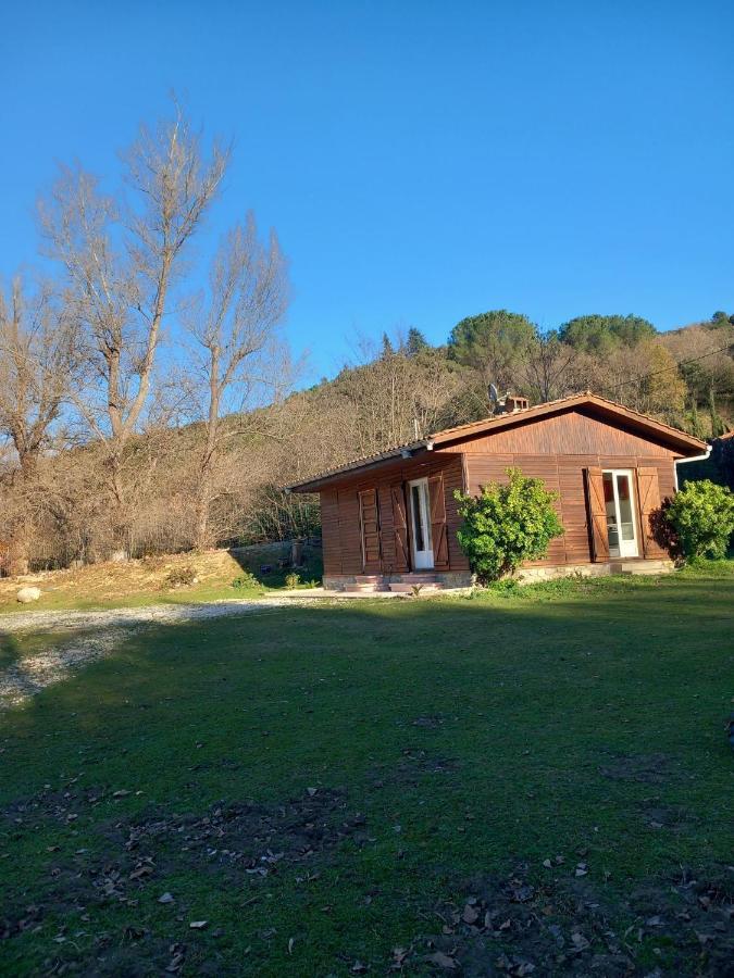 Petit Chalet En Bois Reynès Exteriér fotografie